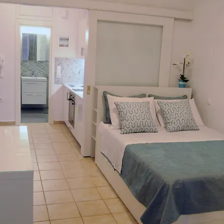 Sunset By The Sea 2 Loutráki