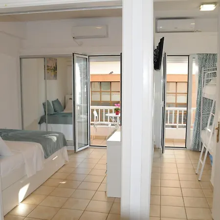 Lägenhet Sunset By The Sea 2